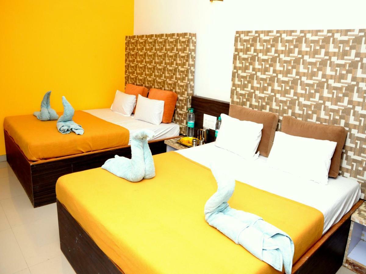Hotel Malhar Palace Shirdi Esterno foto