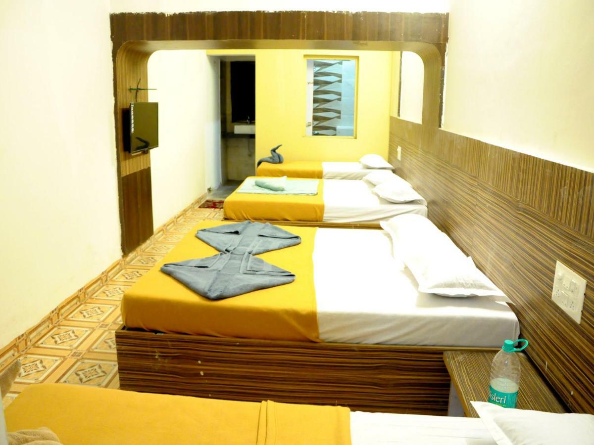 Hotel Malhar Palace Shirdi Esterno foto